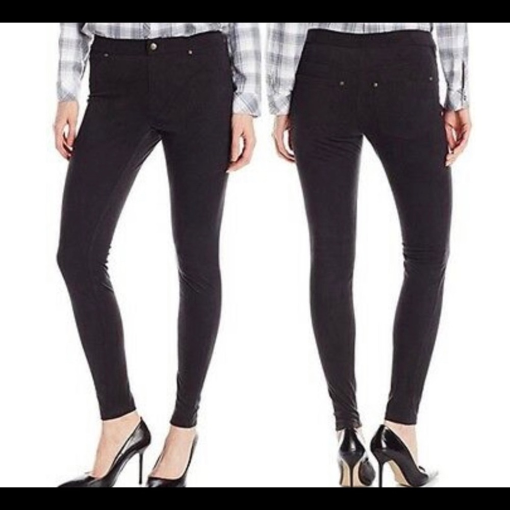Hue Microsuede Leggings BNWT size medium